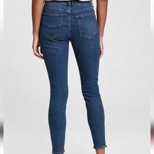 GAP High-Rise Jeggings
